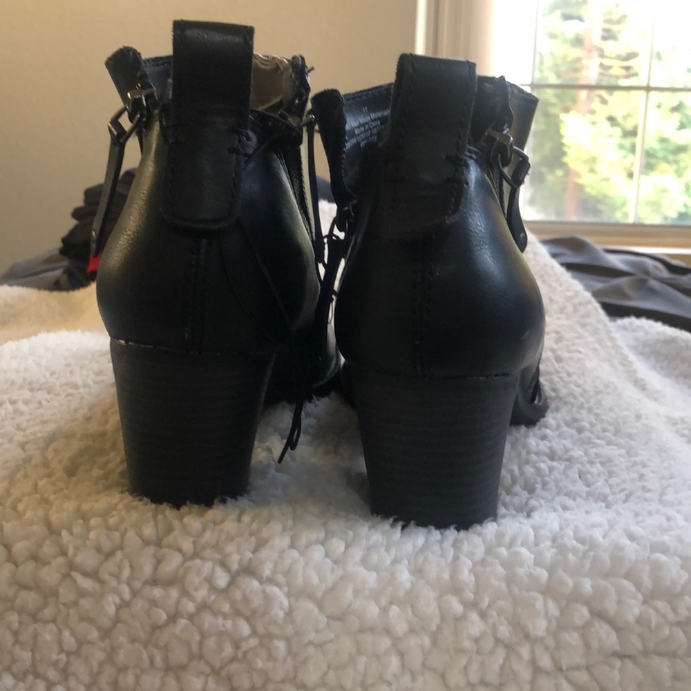 Booties - Picture 5 of 6